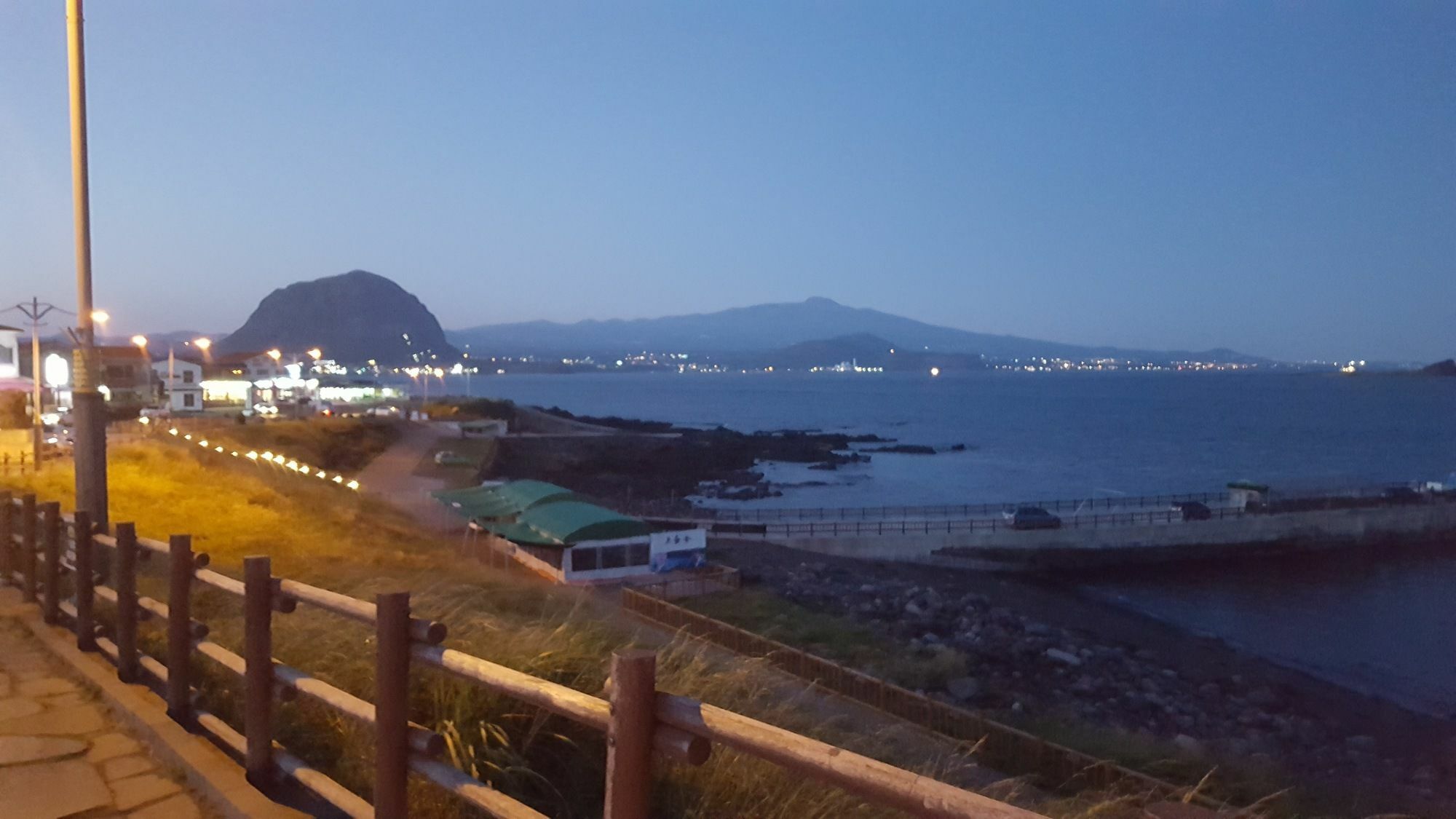 Wind Jeju Cafe & Pension Согвіпо Екстер'єр фото